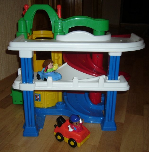 Fisher-price Пандусный гараж - игрушка