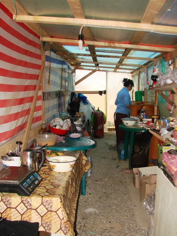 В Коктебеле идет борьба с нелегальной торговлей (фото)