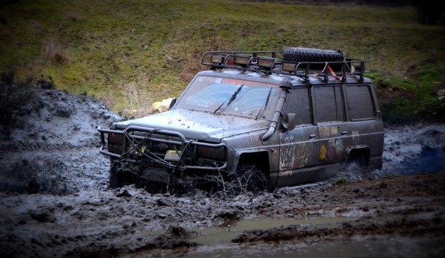 Под Симферополем состоялся Чемпионат Крыма «FULL OFF-ROAD 2013» (фото)