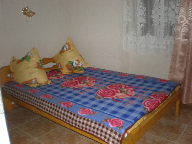 1-004.jpg